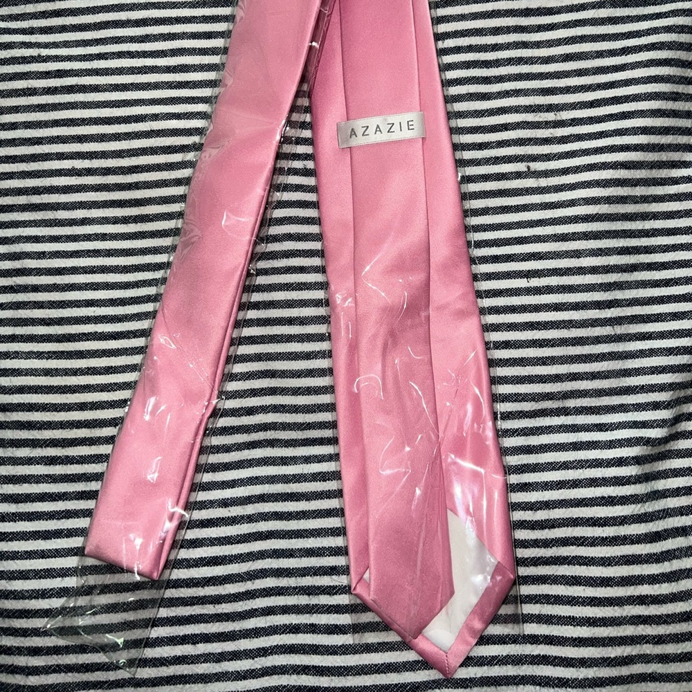 NWT Azazie Men’s Groomsman Candy Pink Wide Matte Satin Tie